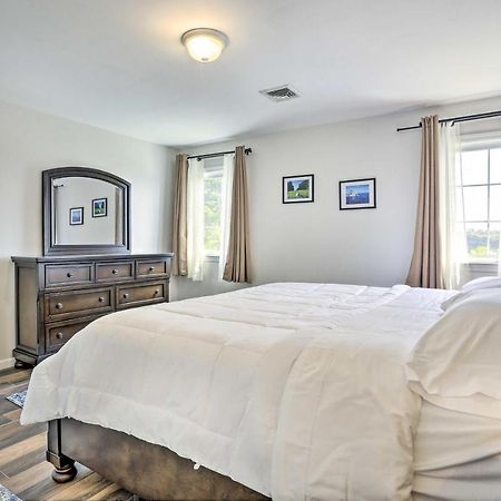 Ideally Located Glen Cove Apartment! Екстер'єр фото