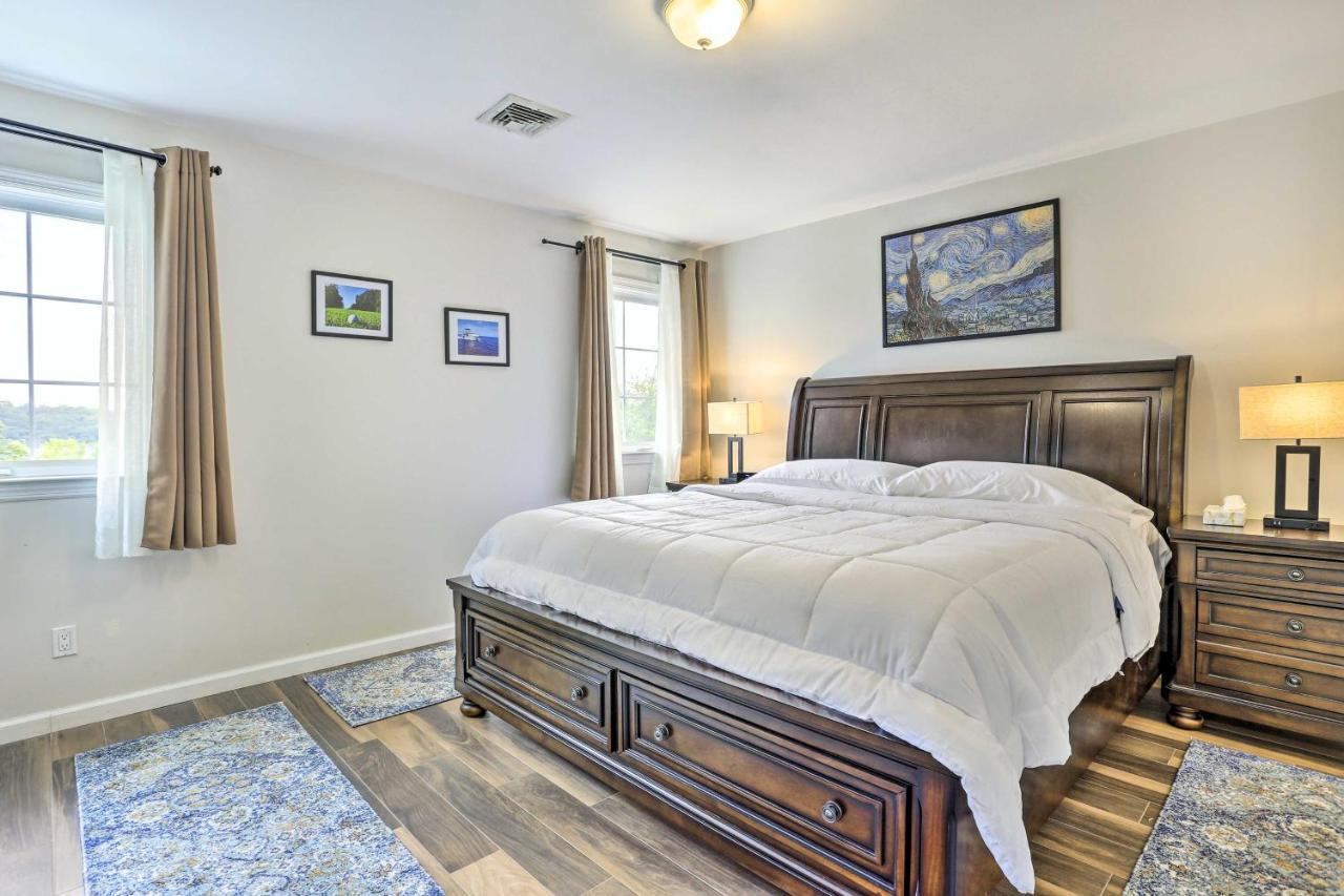 Ideally Located Glen Cove Apartment! Екстер'єр фото